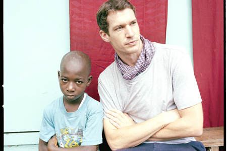 Tim Hetherington (right) in Liberia Tim Hetherington (right) in Liberia